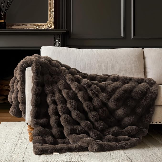WDCOZY Luxury Bubble Throw Blanket, Brown Faux Rabbit Fur Mink Plush Throw for Couch Sofa Bed, Super Soft Fluffy Cozy Decorative Blanket, Thick and Warm, Living Room Decor, Small 50x60 inches