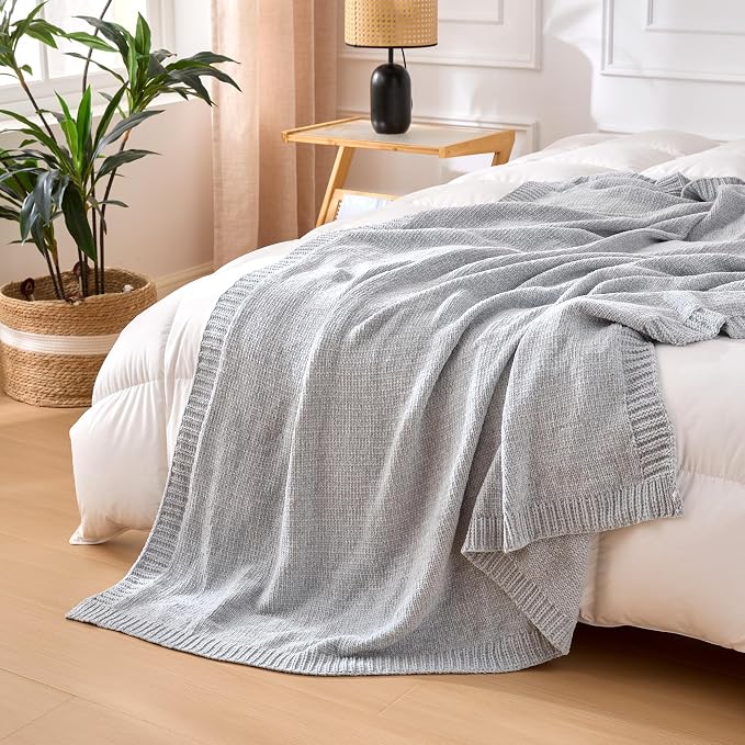 Amazon Basics Chunky Chenille Knit Throw Blanket for Couch, Bed and Sofa, Soft and Warm Lightweight Jersey, 60"×80", Grey