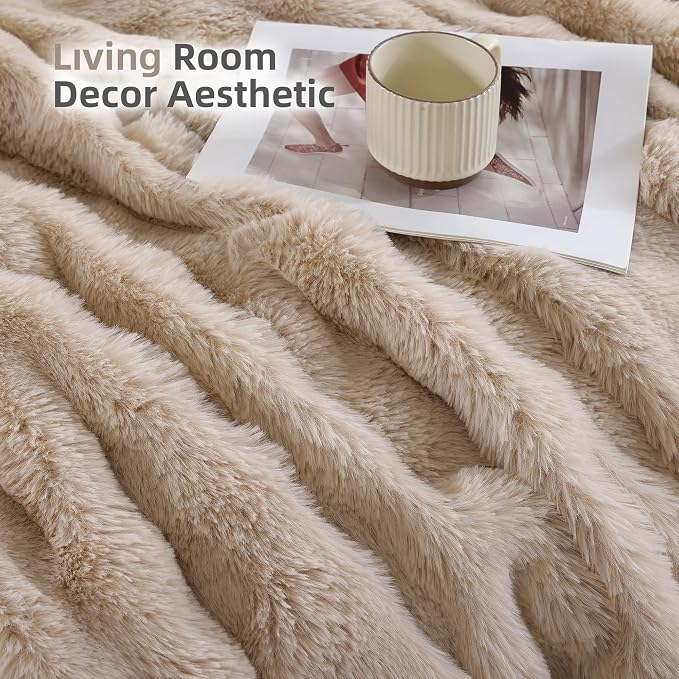 Faux Rabbit Fur Throw for Couch - Linen Bubble Blanket 60"x80" | Fluffy Plush Fuzzy Throw for Sofa & Bed, Super Soft Cozy Comfrt Blanket, Luxury Aesthetic Linen Decor Gift for Women