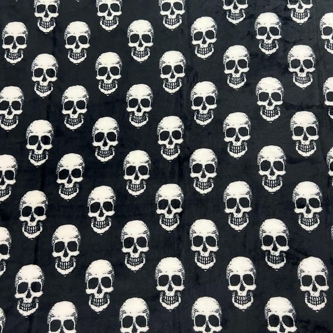 Halloween Fleece Throw Blanket, White Skulls on Black background,50x70 in | Ultra-soft cozy flannel fleece,for sofa bed couch chair & dorms, spooky Halloween décor,durable and machine washable.