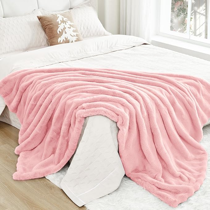 Luxury Faux Rabbit Fur Throw Blanket for Couch,Super Heavy Warm Cozy Blanket for Sofa Bedroom Living Room,Ultra Soft Fluffy Reversible Plush Blanket for Home Decor Gifts,Pink