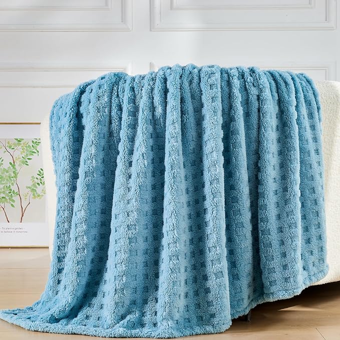 NEWCOSPLAY 3D Waffle Checkered Flannel King Blanket, Blue, 90"x110" | Super Soft Cute Lightweight Decorative Premium Silky Fleece Blanket for Couch Sofa Bed, Gift for Women Men, All Season Use