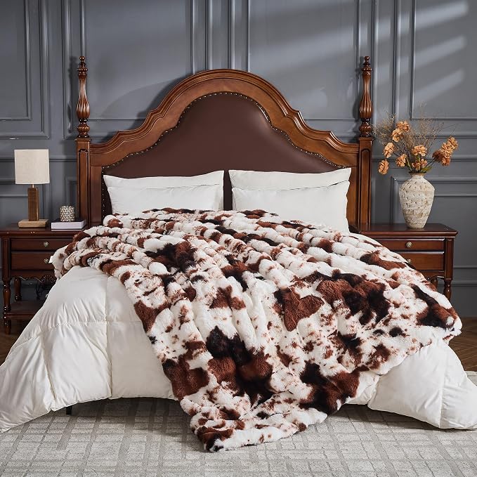 Faux Fur Bed Blankets Queen Size, 750 GSM Double Sided Plush Fluffy Furry Blanket for Couch Sofa Bed Bedroom Living Room Hotel, Super Soft Warm and Cozy Cow Print Blankets, Brown, 80''x90''