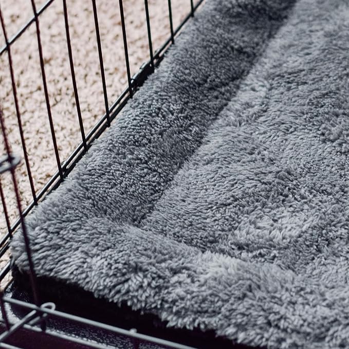 K&H Cat Bed, Self-Warming Pet Pad, Reversible Gray/Black