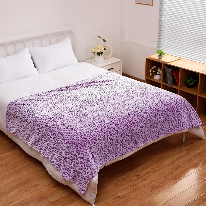Excervent 3D Leopard Print Throw Blanket for Bed, 50x60 inches, Purple | 280 GSM Lightweight Fleece Cheetah Throw Blanket for Couch Sofa Bed, Super Soft Cozy Warm Blankets, Suitable for All Seasons